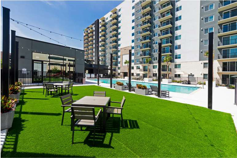 Ten Oaks Apartment Complex Houston